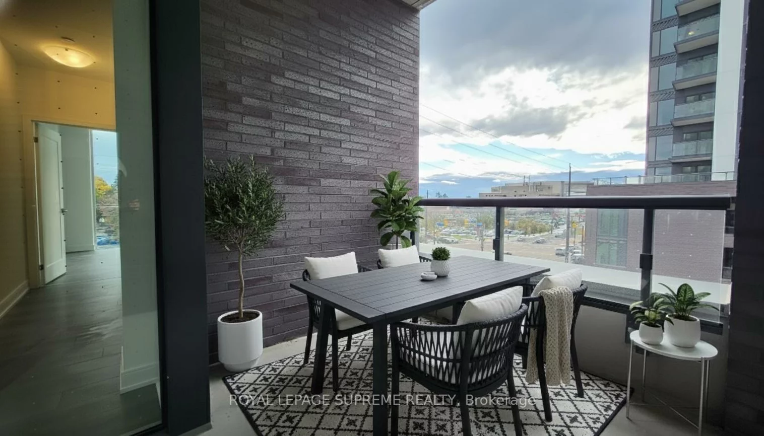 715, Davis, Huron Heights-Leslie Valley, Newmarket