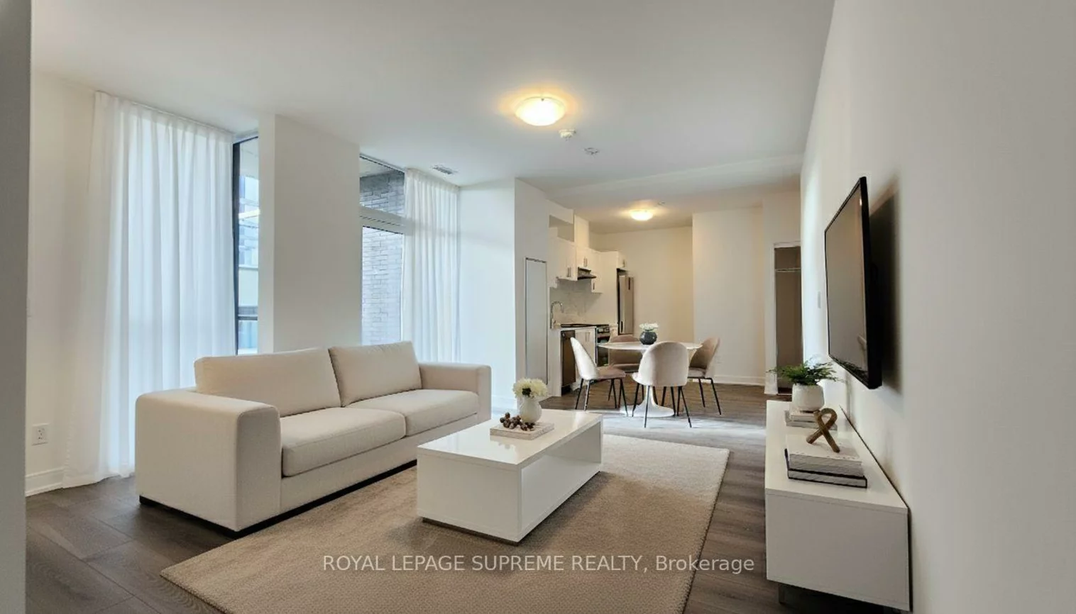 715, Davis, Huron Heights-Leslie Valley, Newmarket