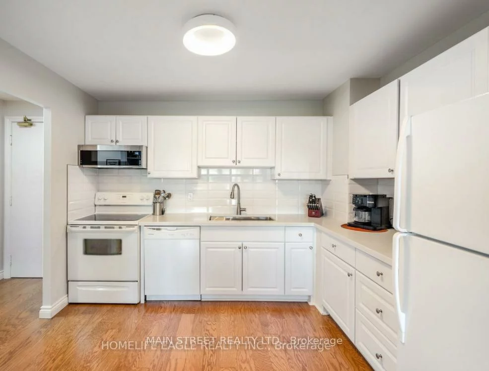 155, Main, Bristol-London, Newmarket