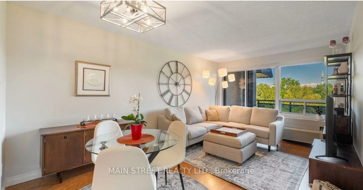 155, Main, Bristol-London, Newmarket