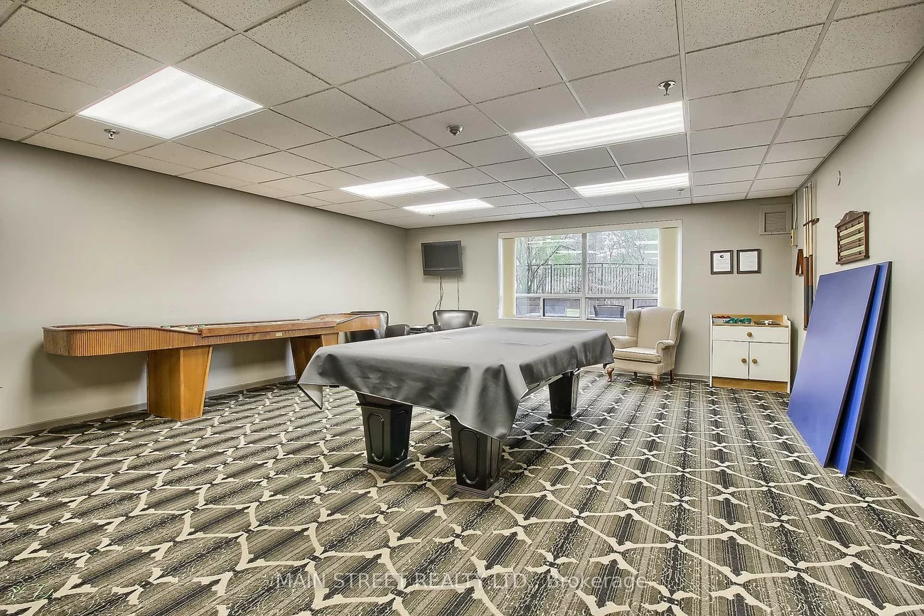 155, Main, Bristol-London, Newmarket