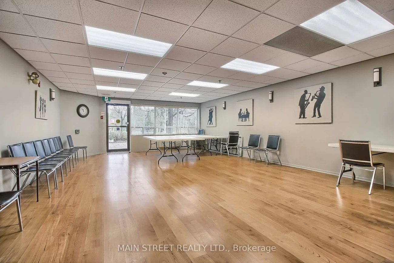 155, Main, Bristol-London, Newmarket