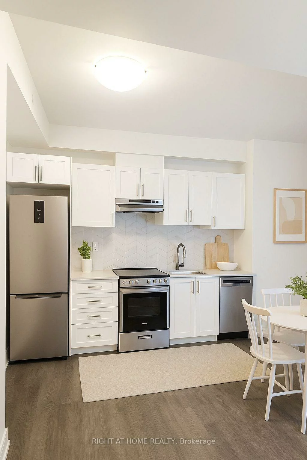 715, Davis, Huron Heights-Leslie Valley, Newmarket