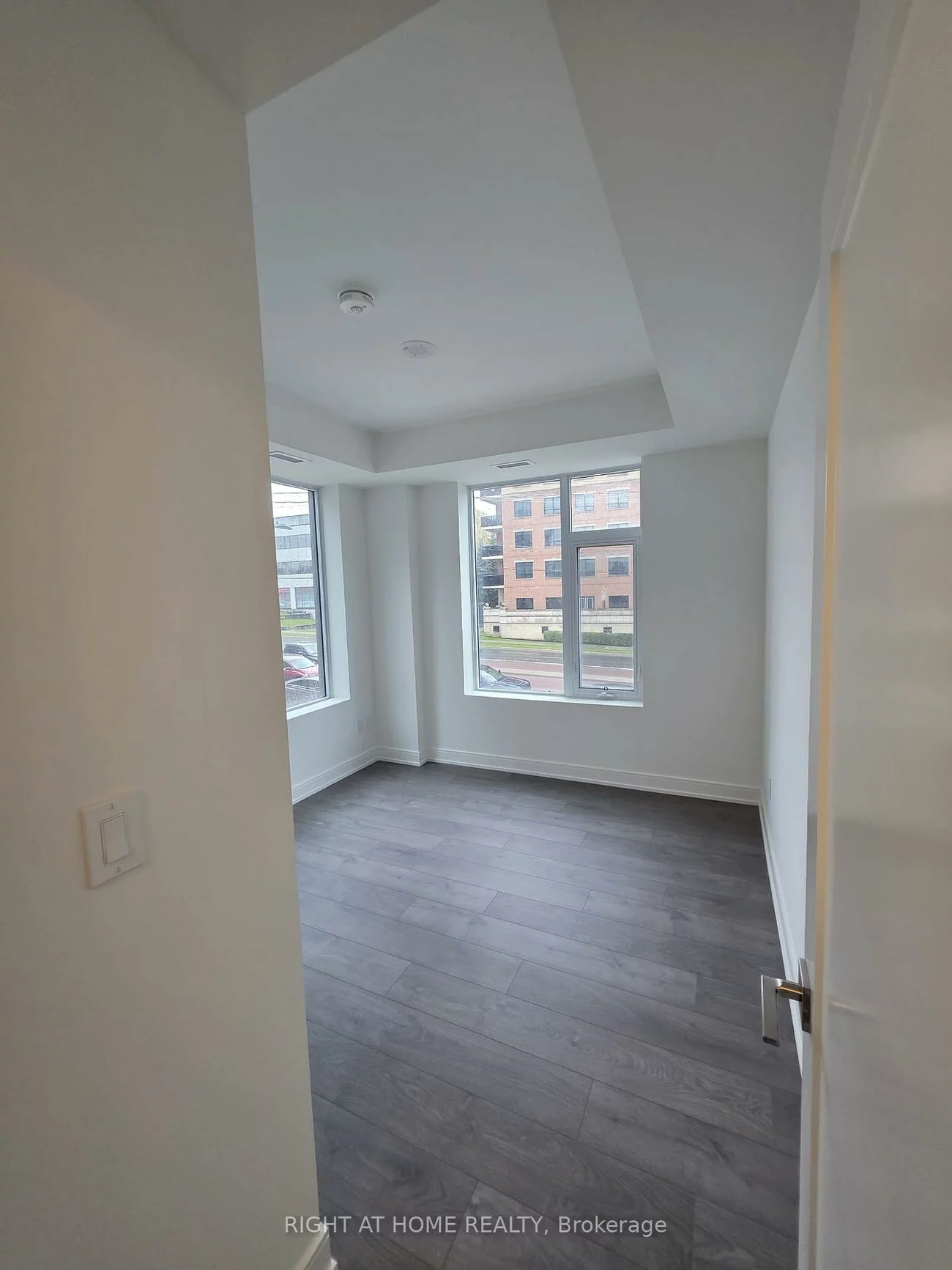 715, Davis, Huron Heights-Leslie Valley, Newmarket