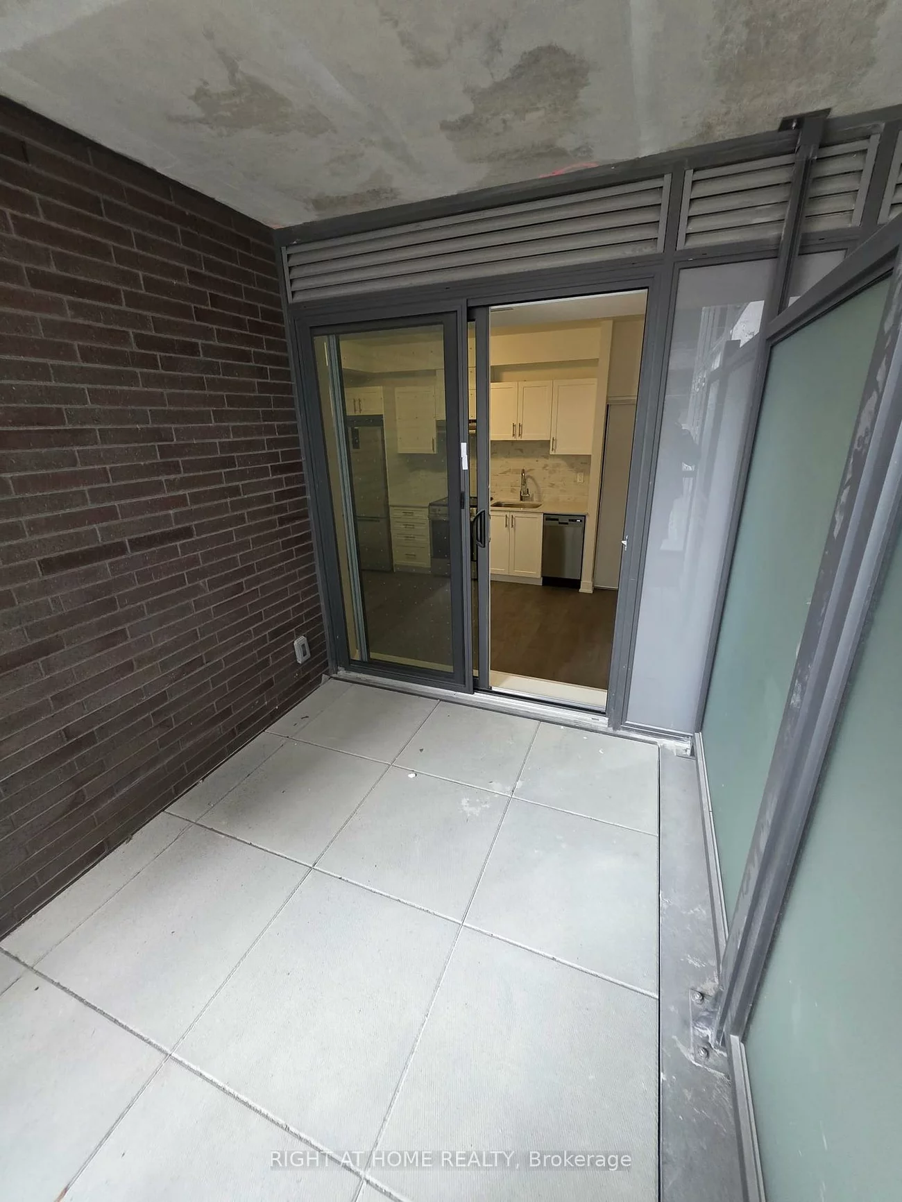 715, Davis, Huron Heights-Leslie Valley, Newmarket