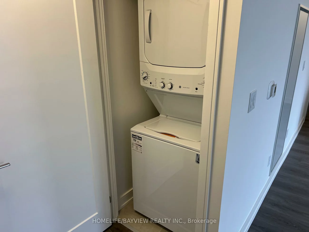 715, Davis, Huron Heights-Leslie Valley, Newmarket