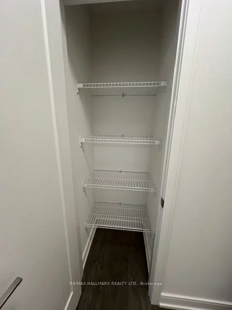 705, Davis, Huron Heights-Leslie Valley, Newmarket