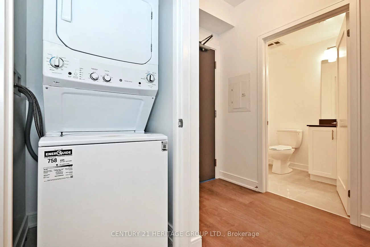 705, Davis, Huron Heights-Leslie Valley, Newmarket