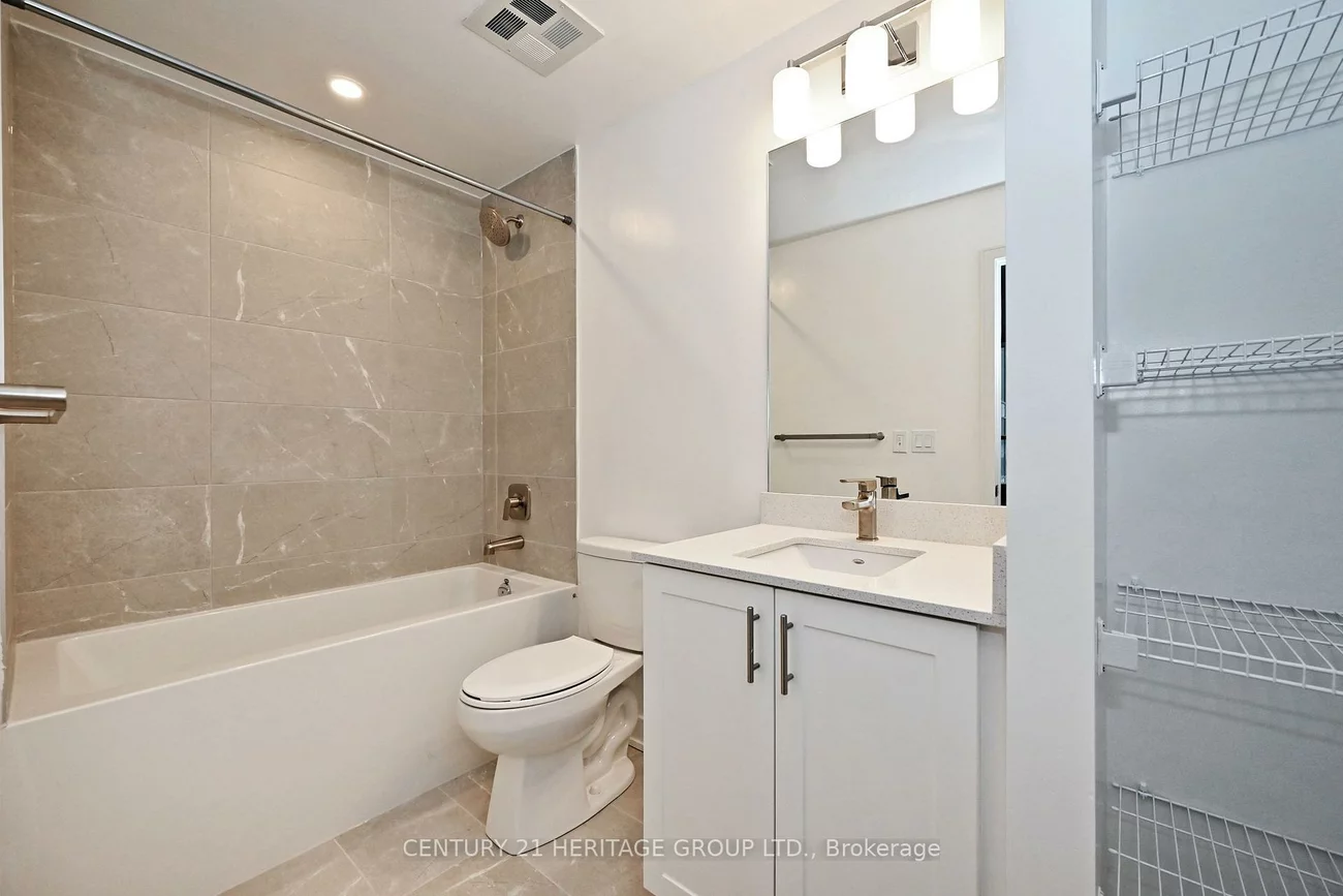 705, Davis, Huron Heights-Leslie Valley, Newmarket