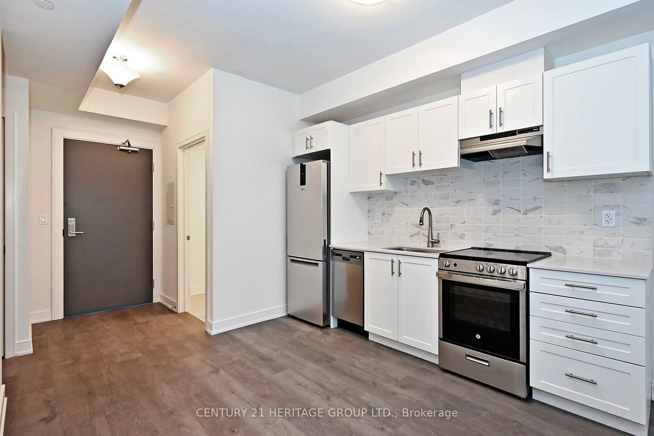 705, Davis, Huron Heights-Leslie Valley, Newmarket