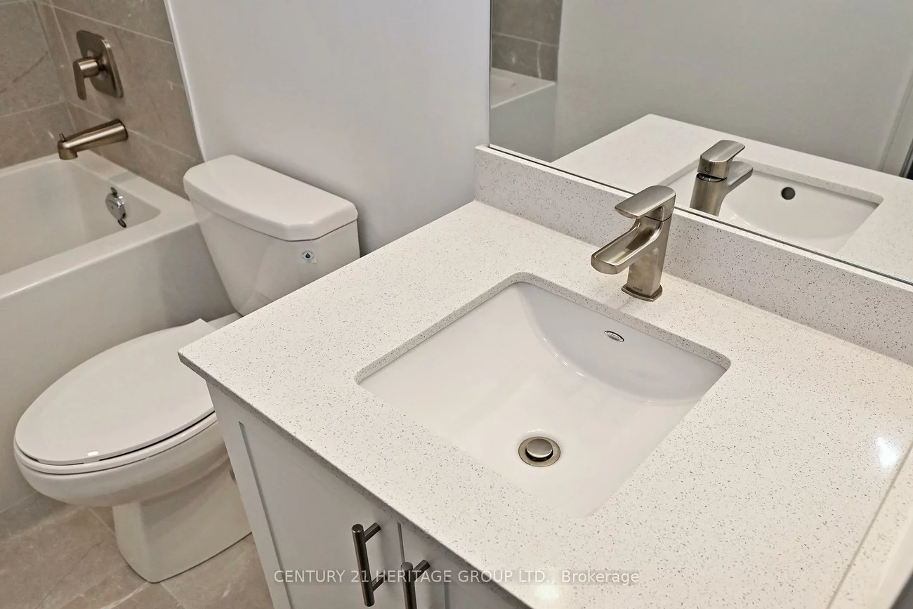 705, Davis, Huron Heights-Leslie Valley, Newmarket