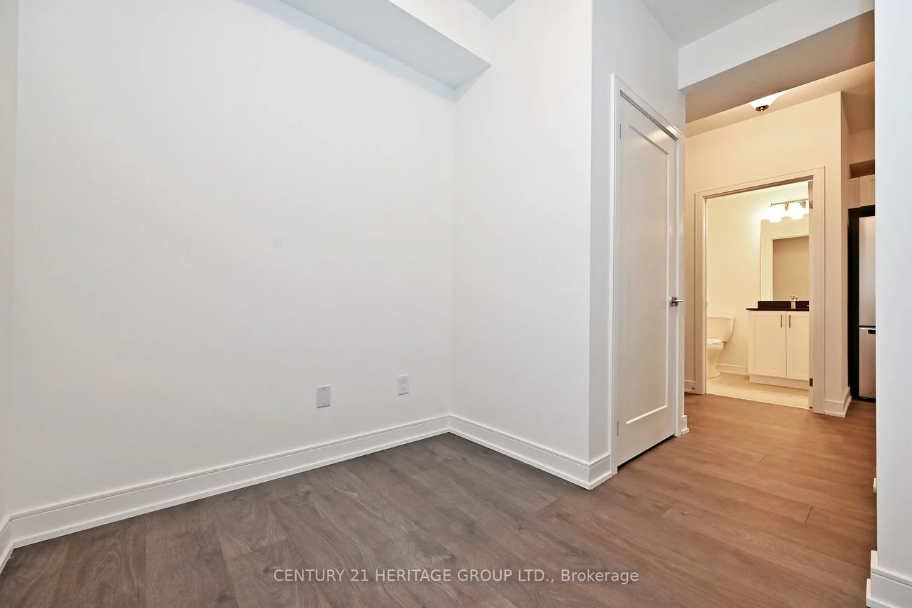 705, Davis, Huron Heights-Leslie Valley, Newmarket