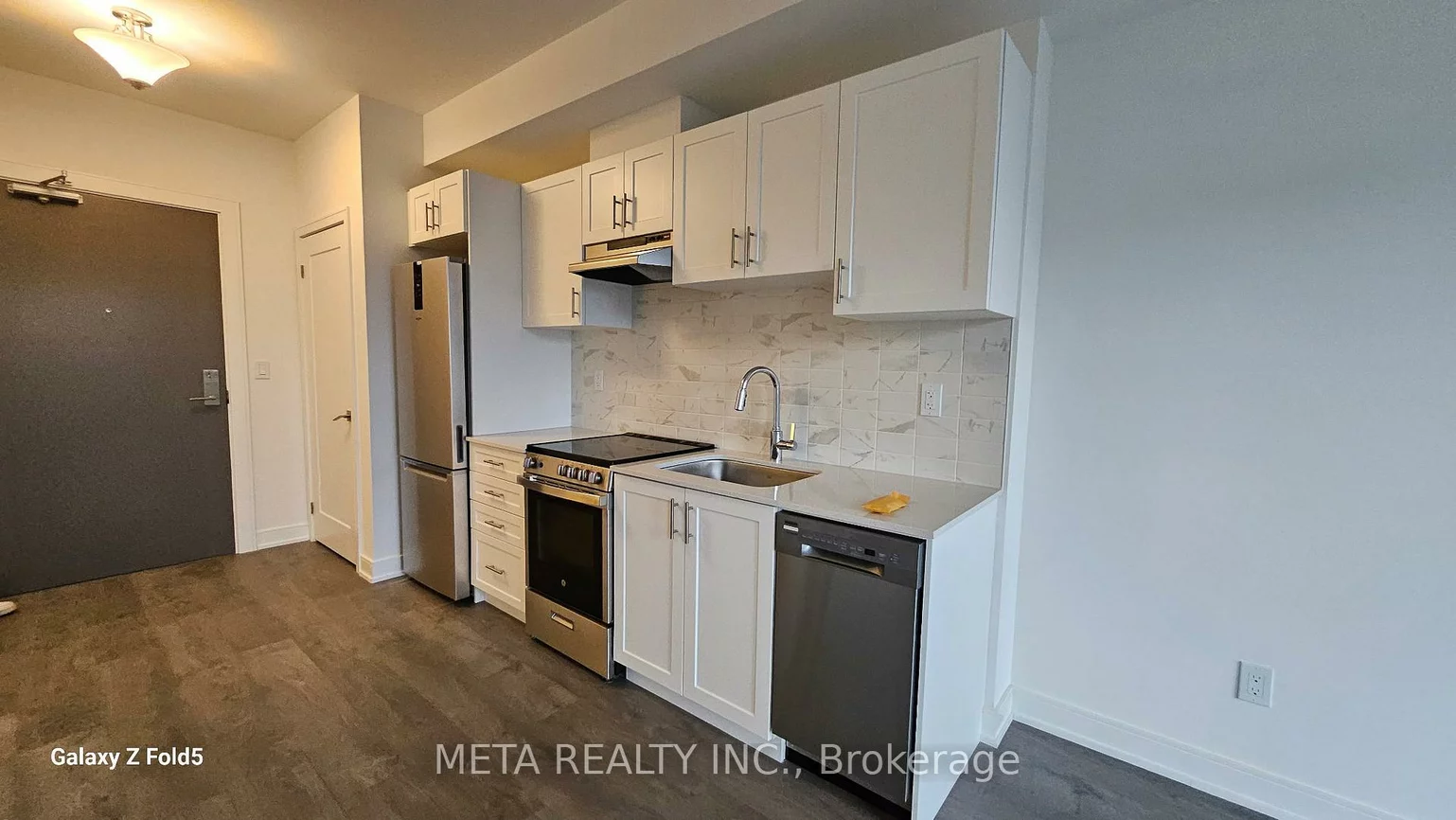 693, Davis, Huron Heights-Leslie Valley, Newmarket