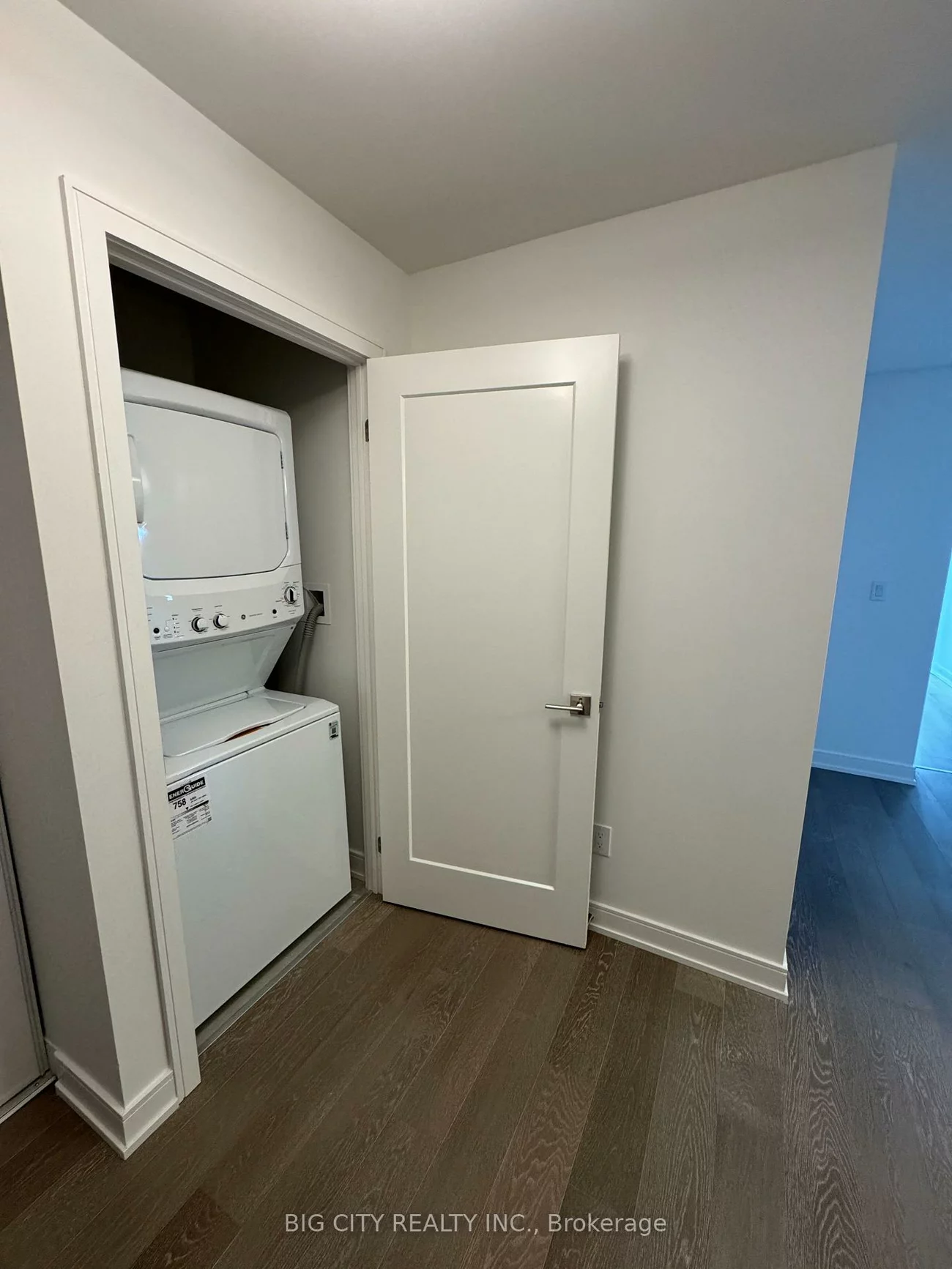 715, Davis, Huron Heights-Leslie Valley, Newmarket