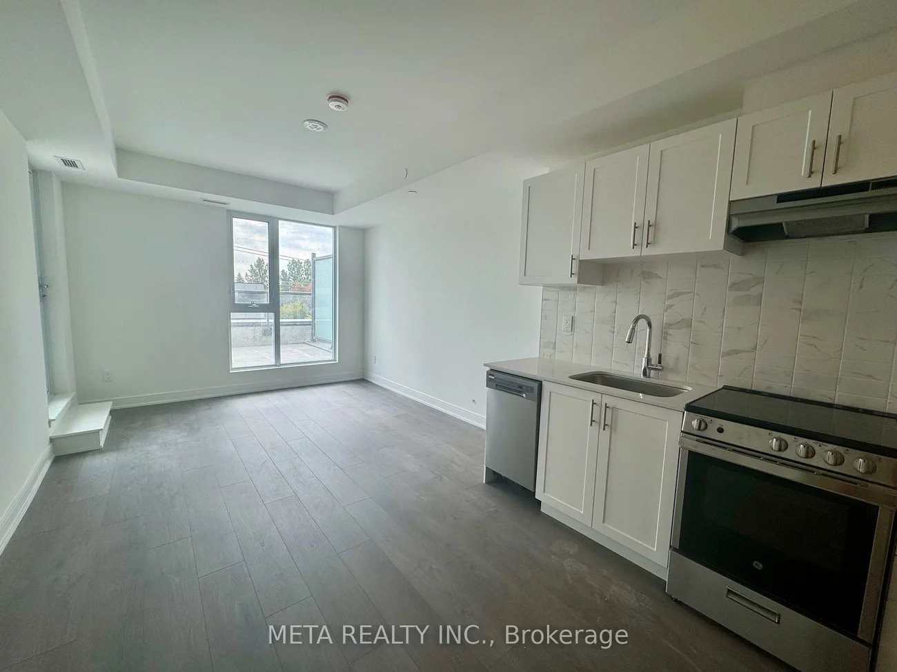 693, Davis, Huron Heights-Leslie Valley, Newmarket