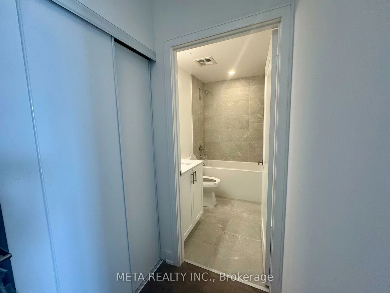 693, Davis, Huron Heights-Leslie Valley, Newmarket