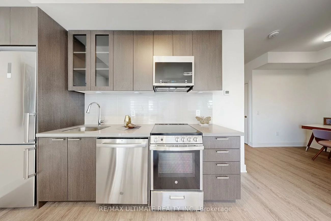 185, Deerfield, Central Newmarket, Newmarket