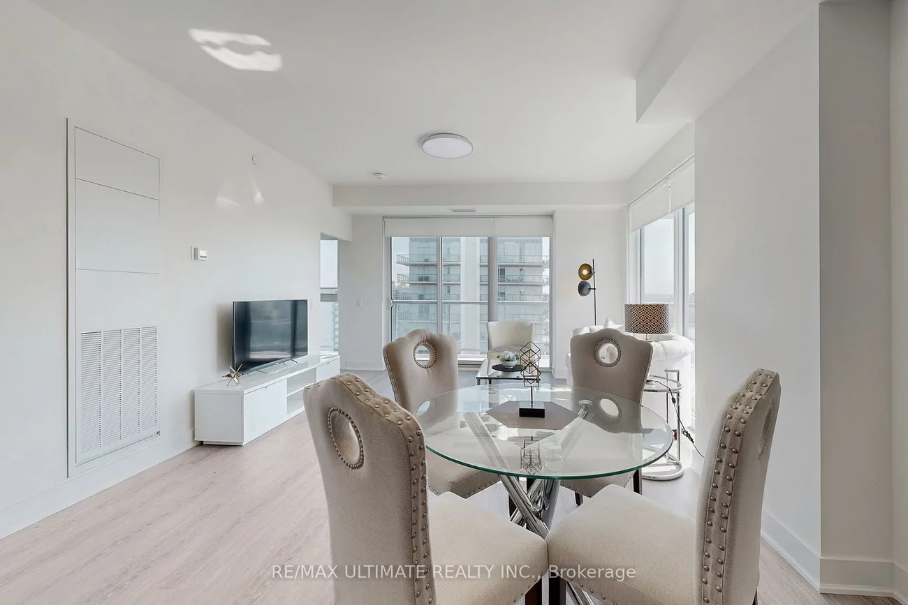 185, Deerfield, Central Newmarket, Newmarket