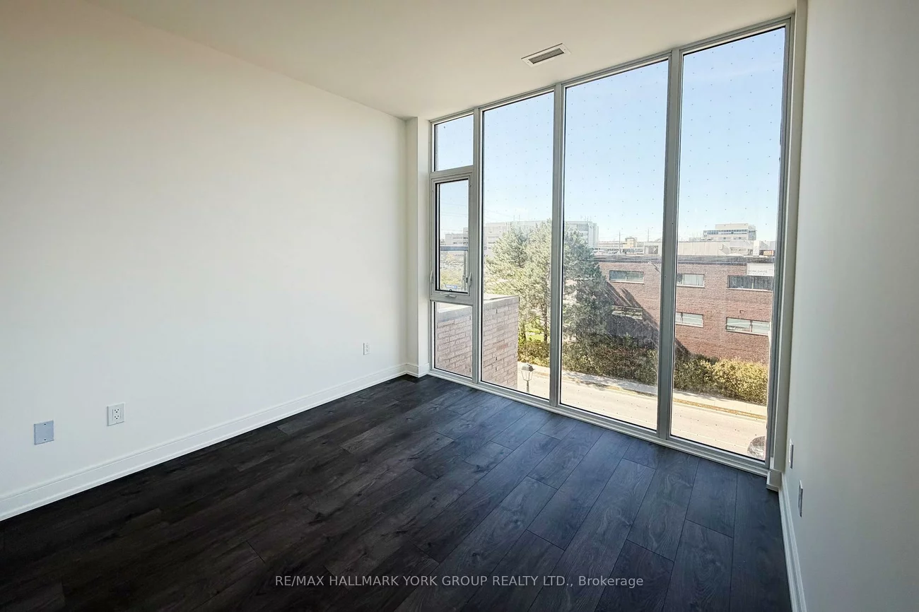 715, Davis, Huron Heights-Leslie Valley, Newmarket