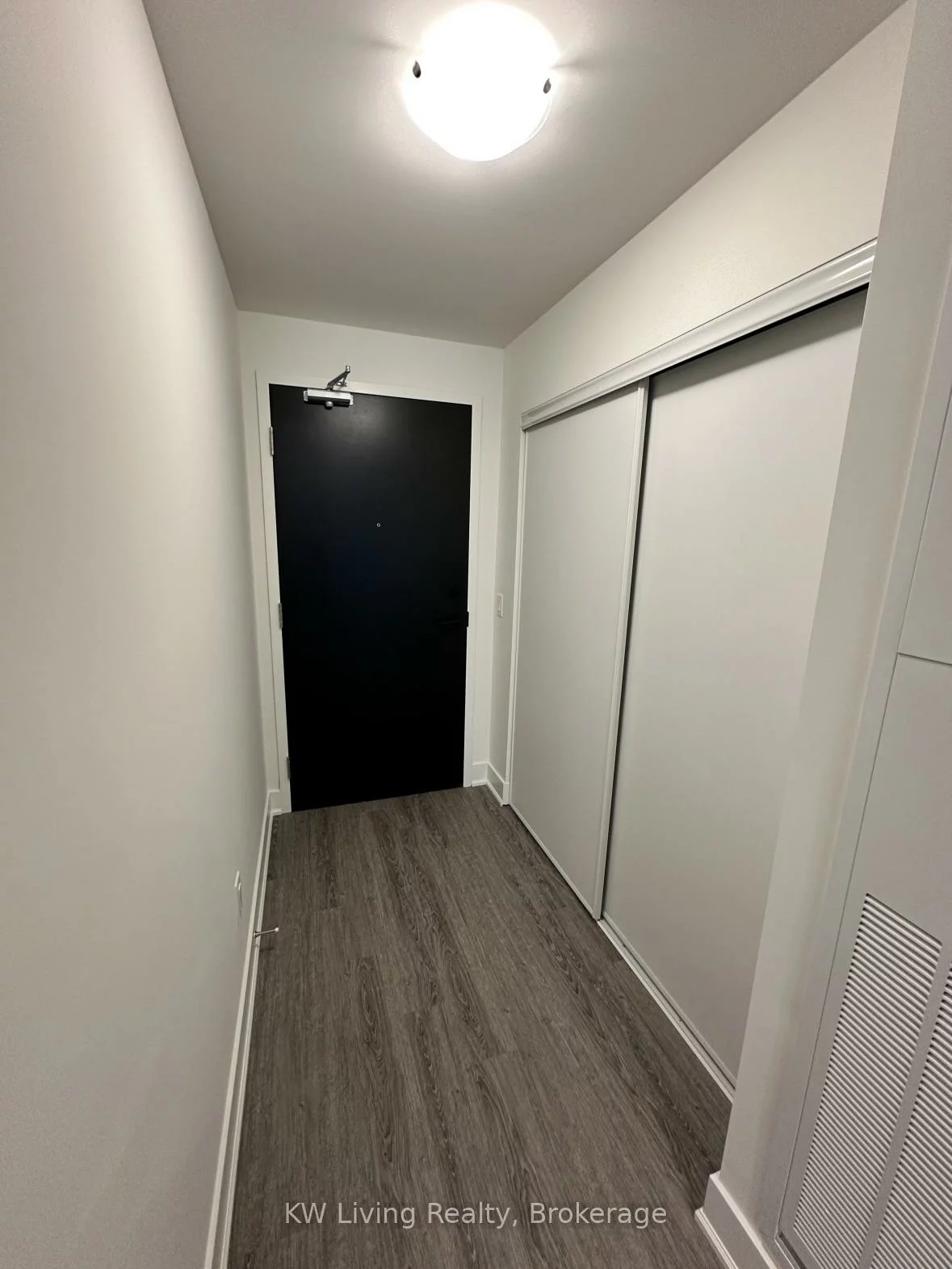 185, Deerfield, Central Newmarket, Newmarket