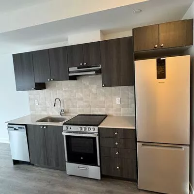 715, Davis, Huron Heights-Leslie Valley, Newmarket