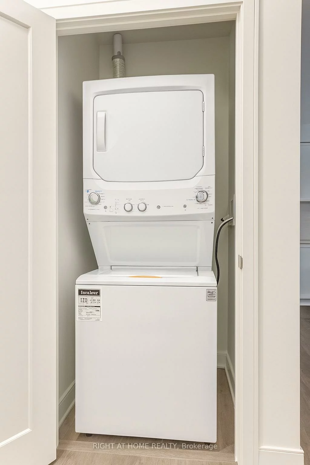 705, Davis, Huron Heights-Leslie Valley, Newmarket