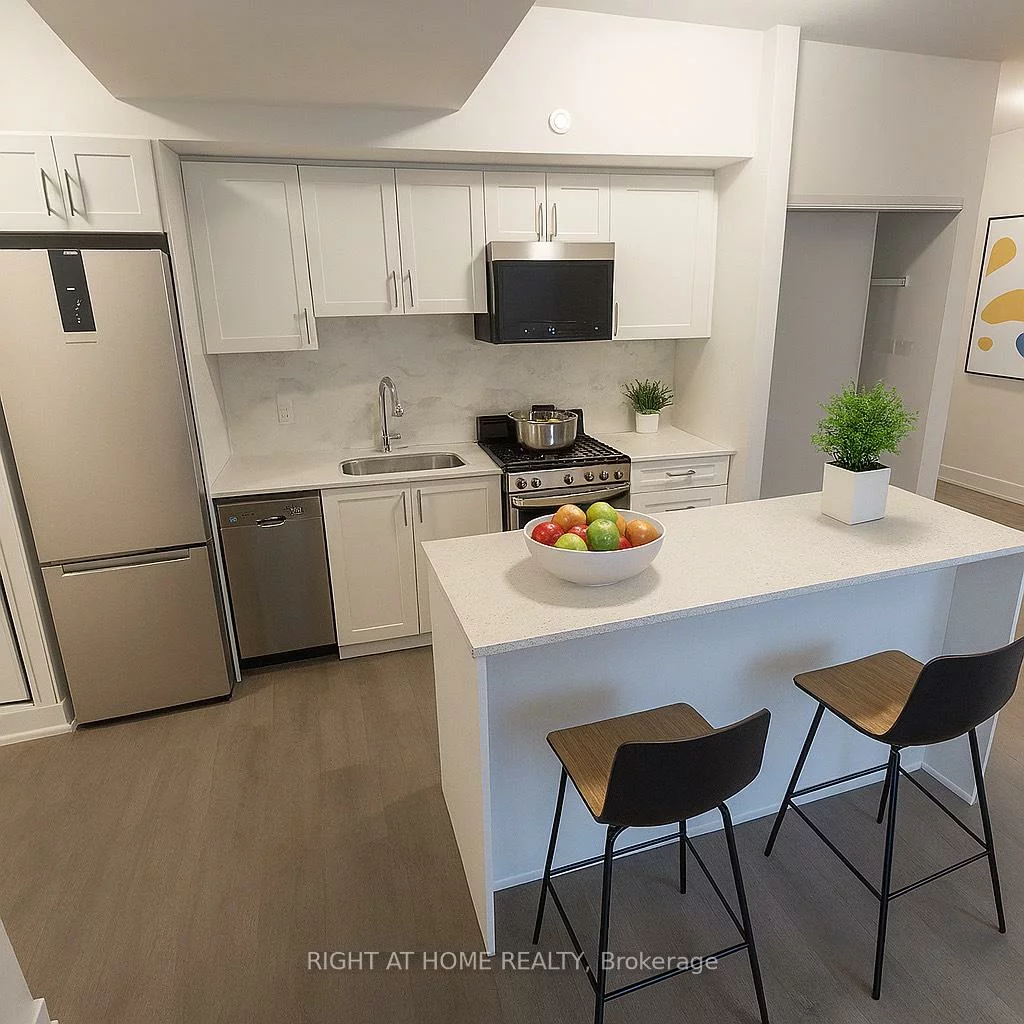 705, Davis, Huron Heights-Leslie Valley, Newmarket