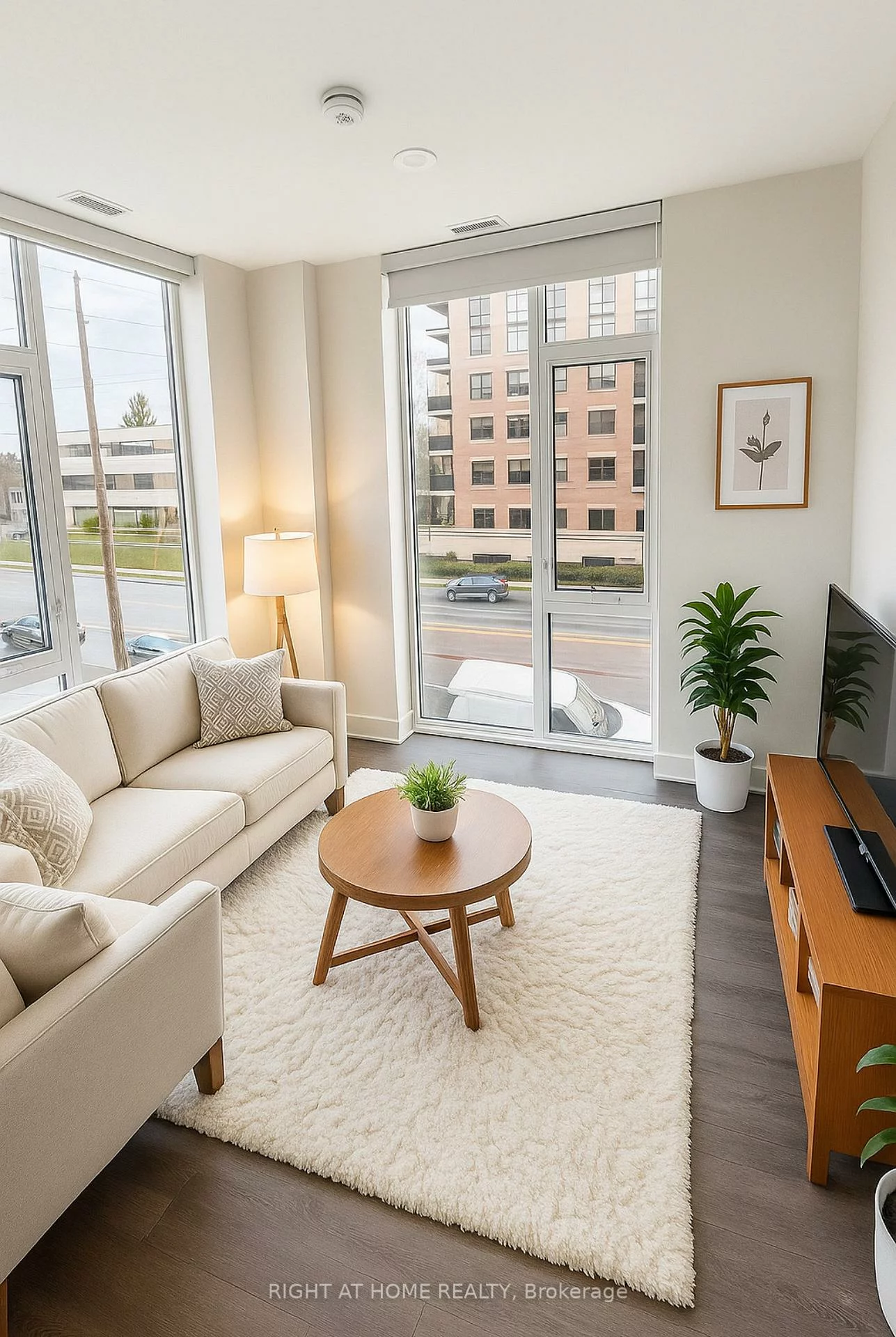 705, Davis, Huron Heights-Leslie Valley, Newmarket