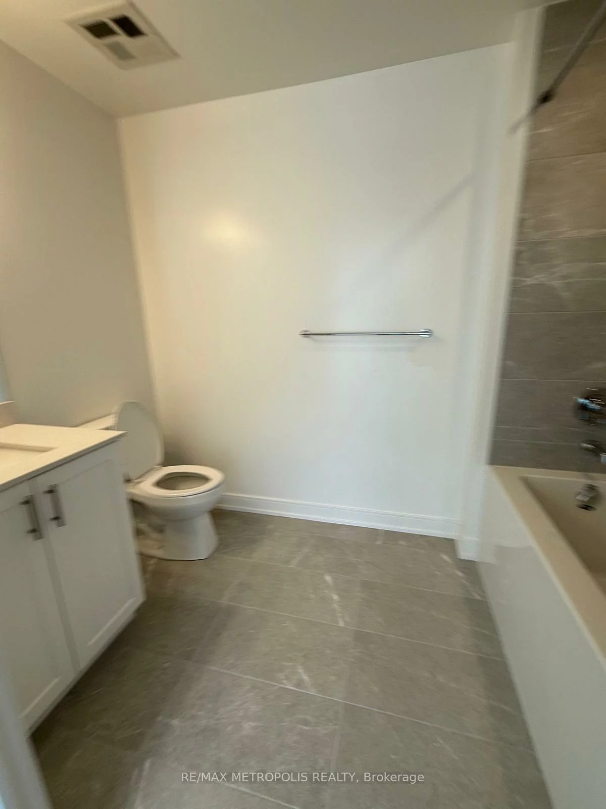 705, Davis, Huron Heights-Leslie Valley, Newmarket