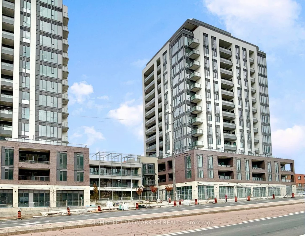 715, Davis, Huron Heights-Leslie Valley, Newmarket