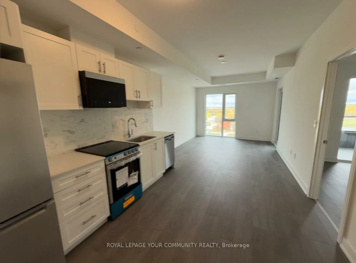 715, Davis, Huron Heights-Leslie Valley, Newmarket