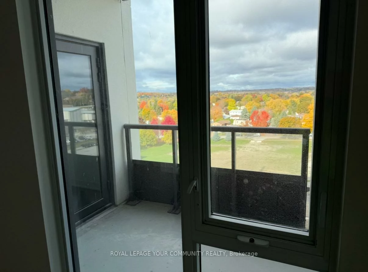 715, Davis, Huron Heights-Leslie Valley, Newmarket