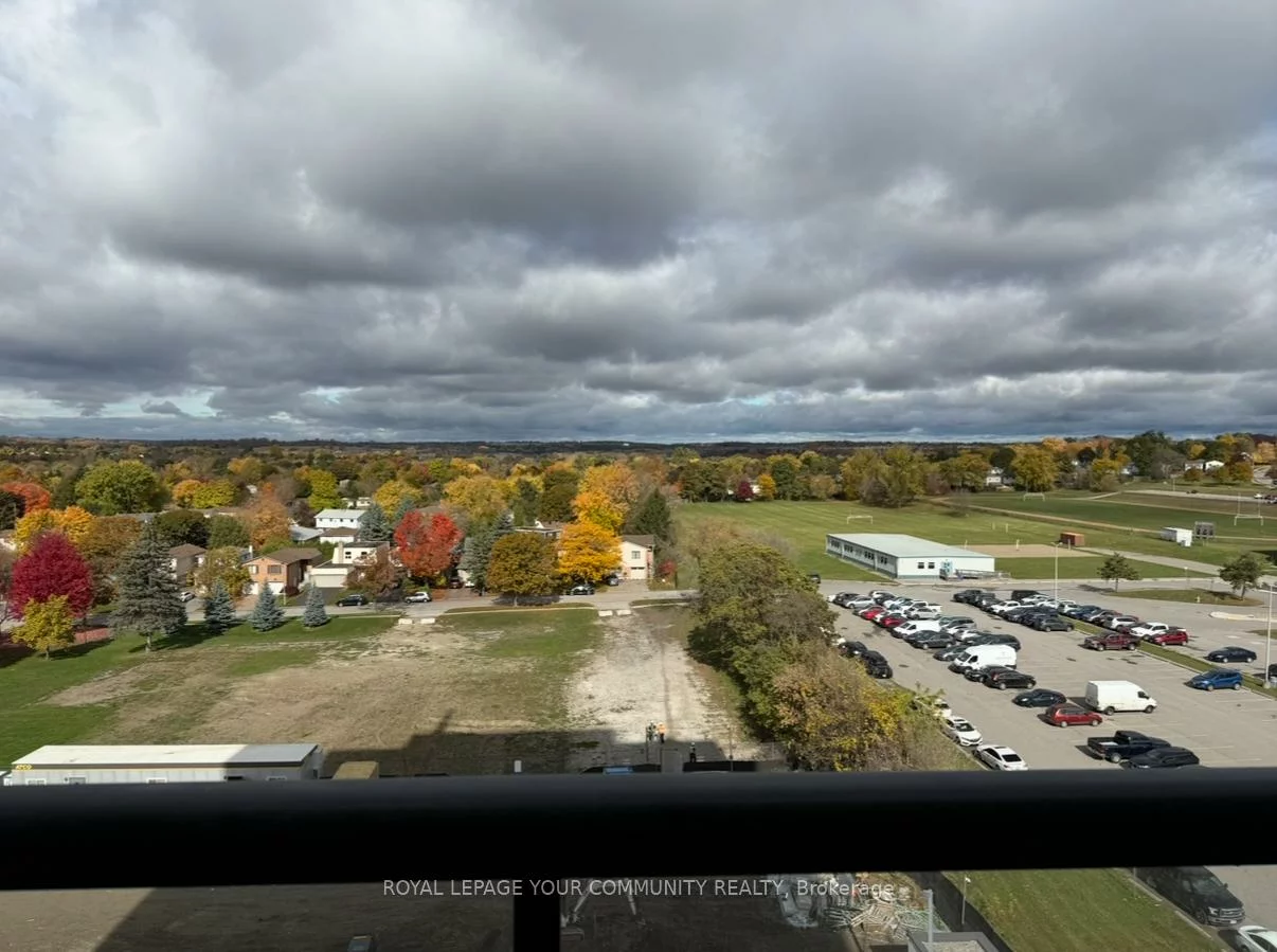 715, Davis, Huron Heights-Leslie Valley, Newmarket