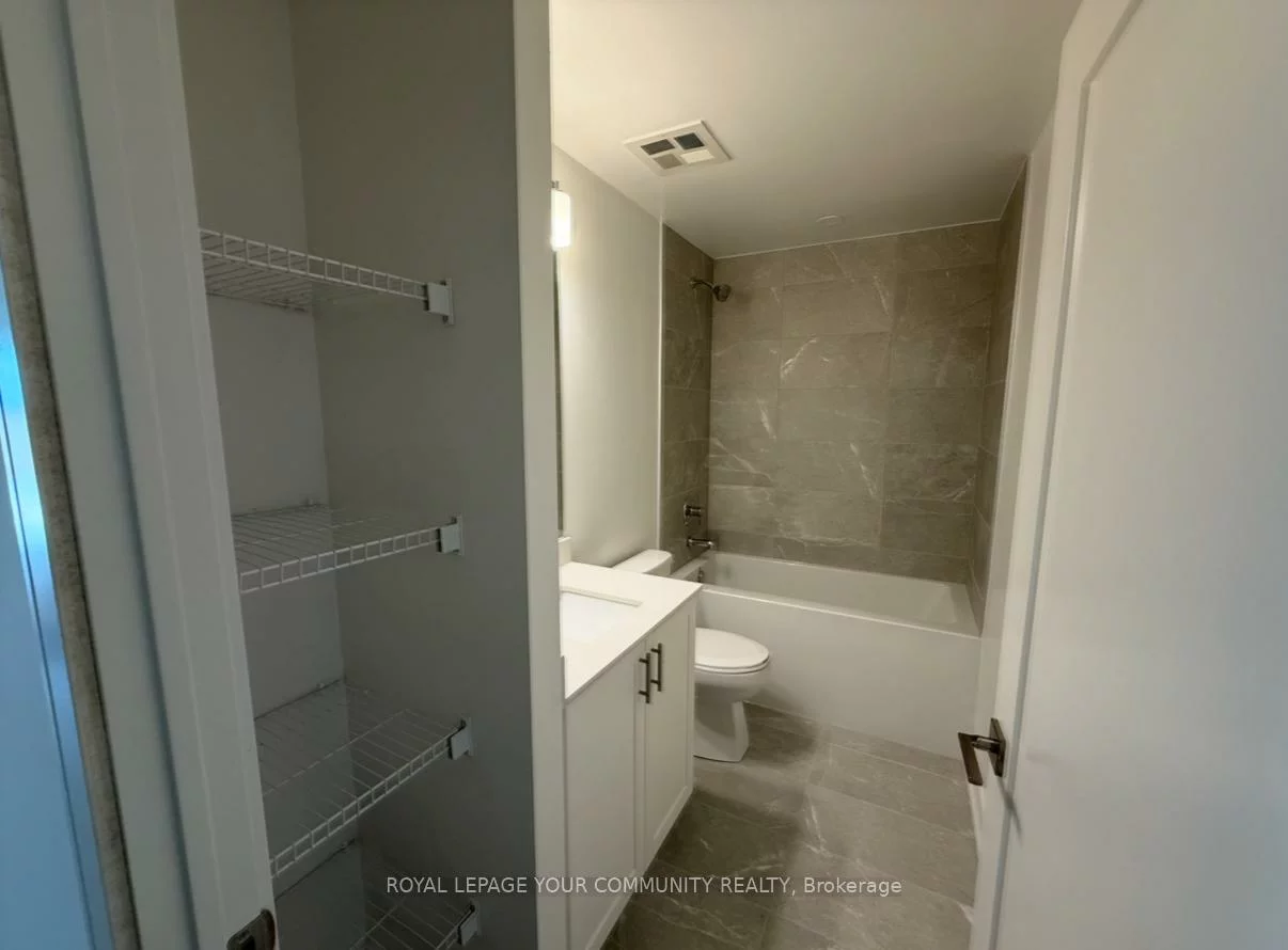 715, Davis, Huron Heights-Leslie Valley, Newmarket