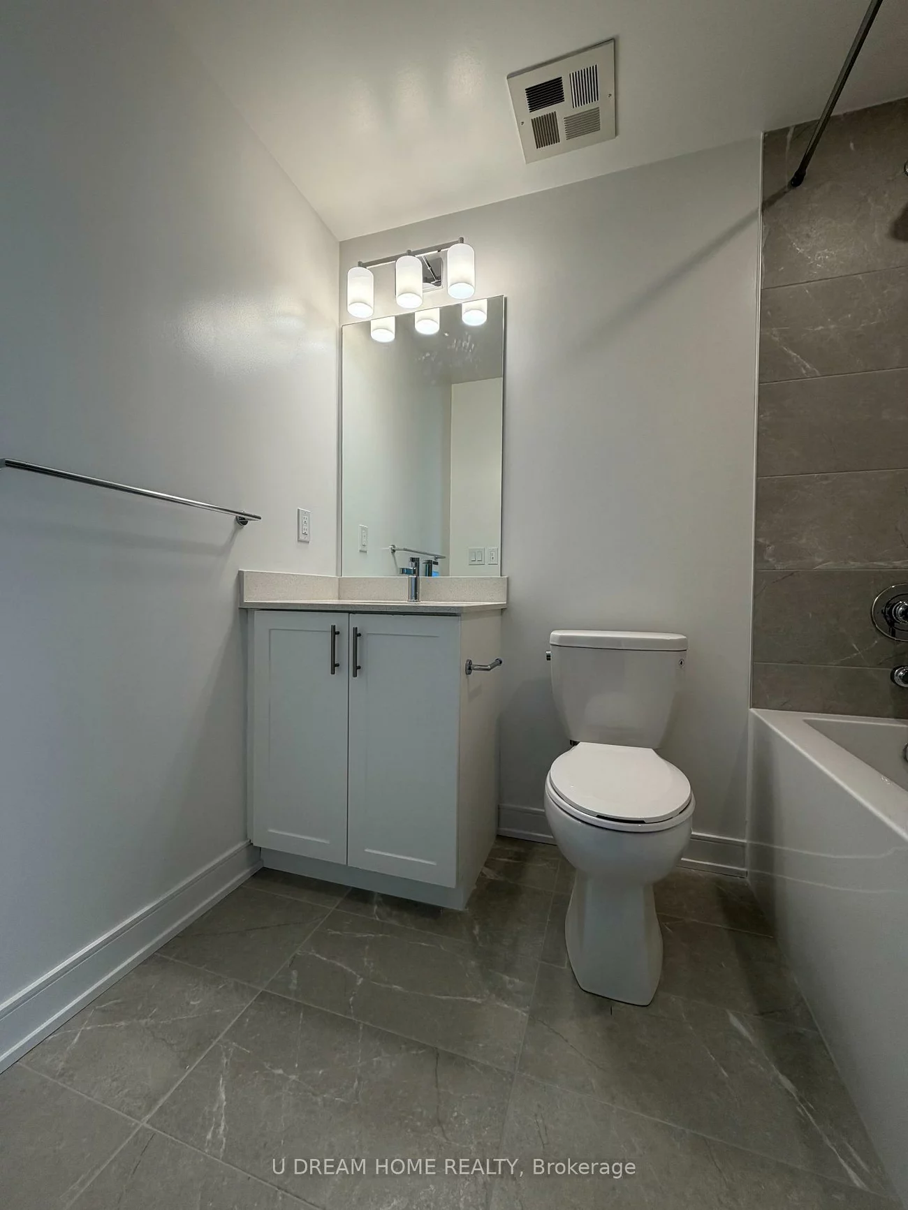 715, Davis, Huron Heights-Leslie Valley, Newmarket