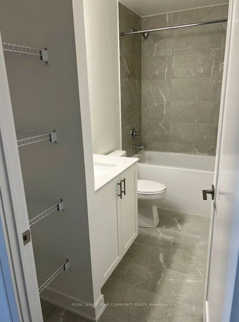 705, Davis, Huron Heights-Leslie Valley, Newmarket