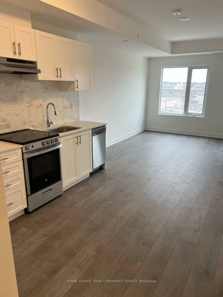 705, Davis, Huron Heights-Leslie Valley, Newmarket