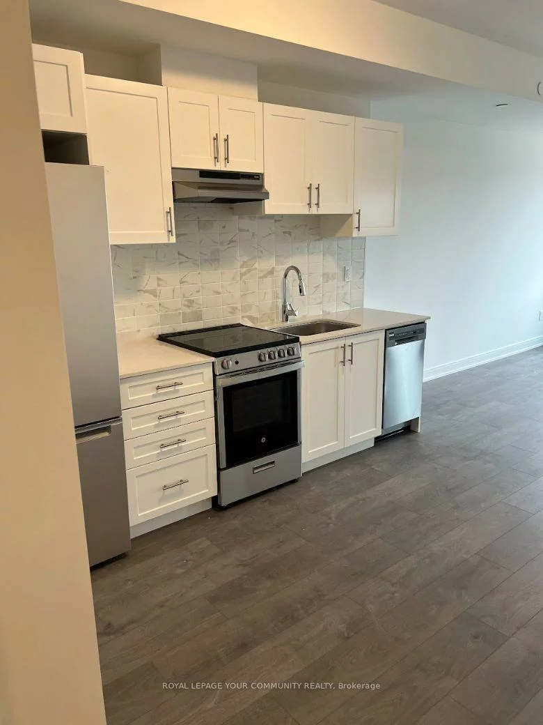 705, Davis, Huron Heights-Leslie Valley, Newmarket