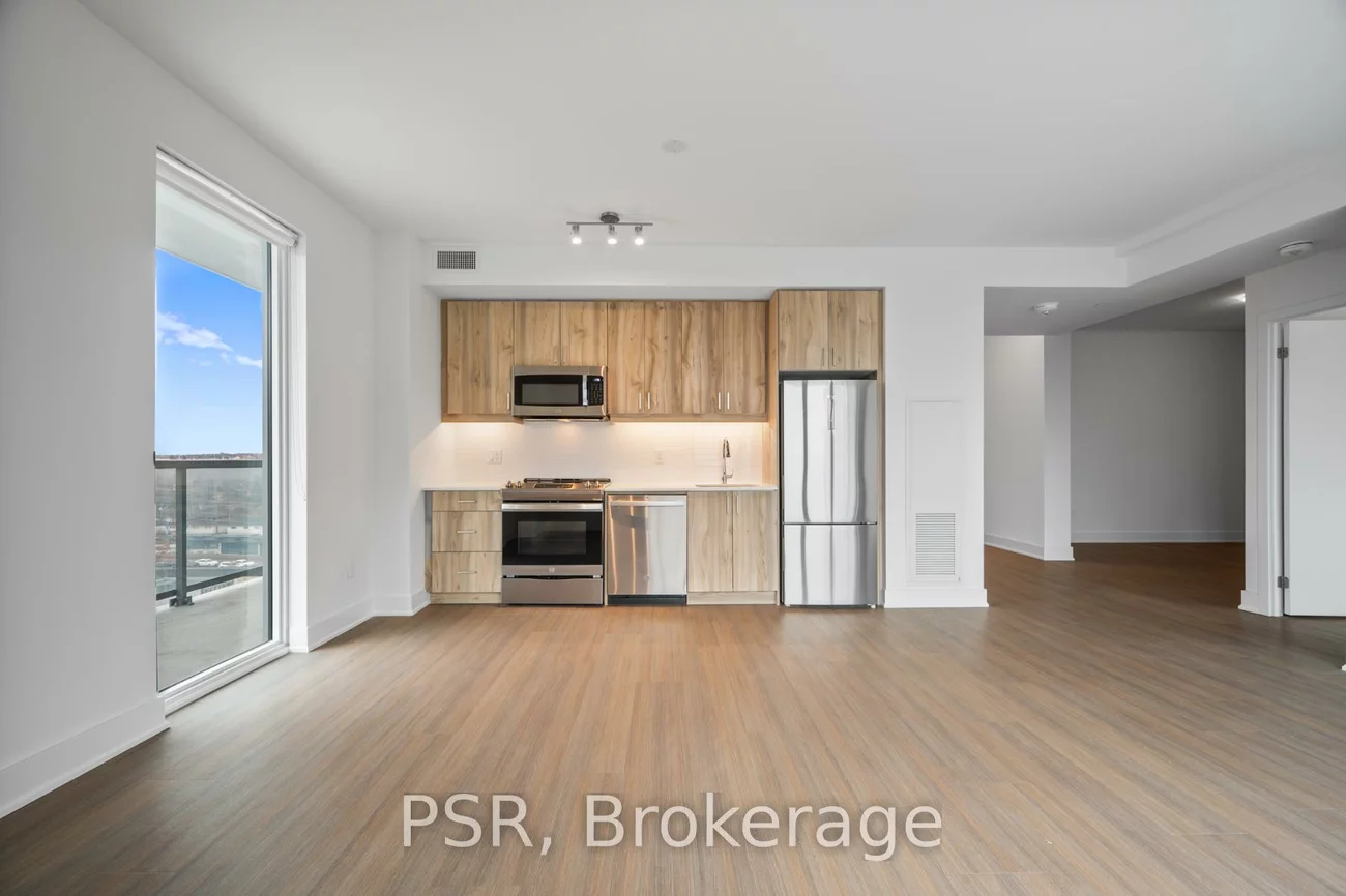 195, Deerfield, Central Newmarket, Newmarket