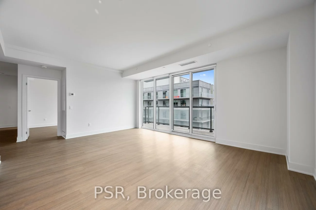 195, Deerfield, Central Newmarket, Newmarket