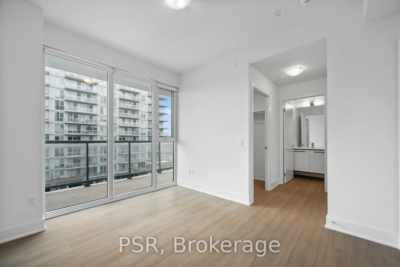 195, Deerfield, Central Newmarket, Newmarket