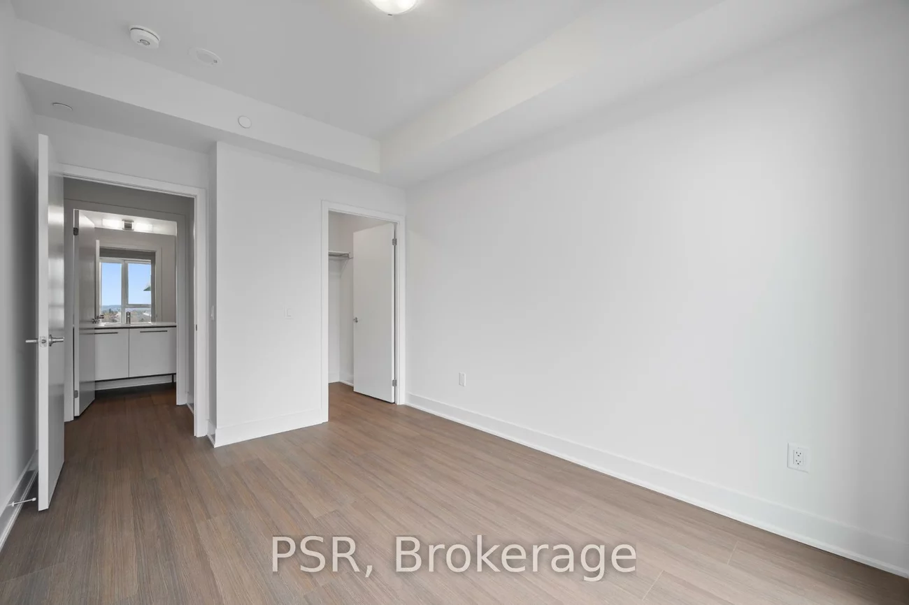 195, Deerfield, Central Newmarket, Newmarket