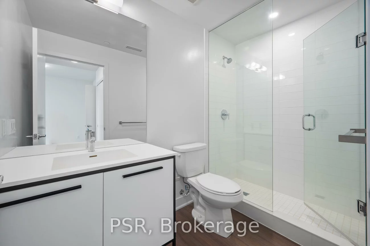 195, Deerfield, Central Newmarket, Newmarket