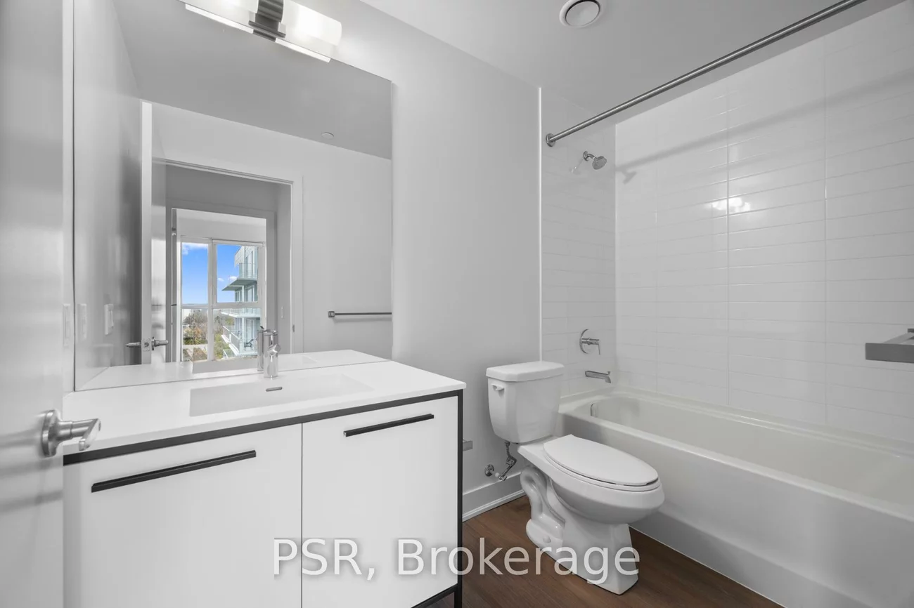 195, Deerfield, Central Newmarket, Newmarket