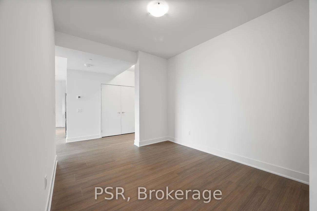 195, Deerfield, Central Newmarket, Newmarket