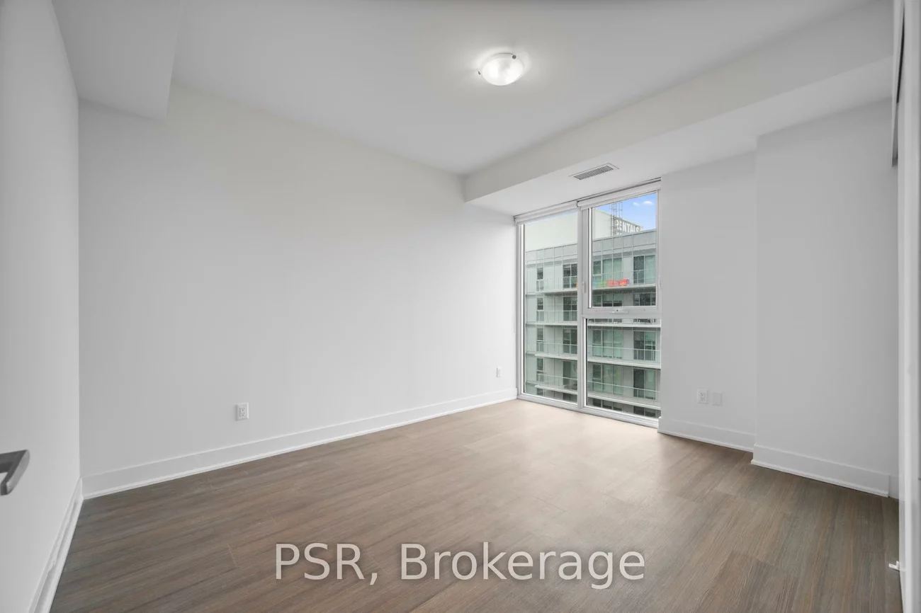 195, Deerfield, Central Newmarket, Newmarket