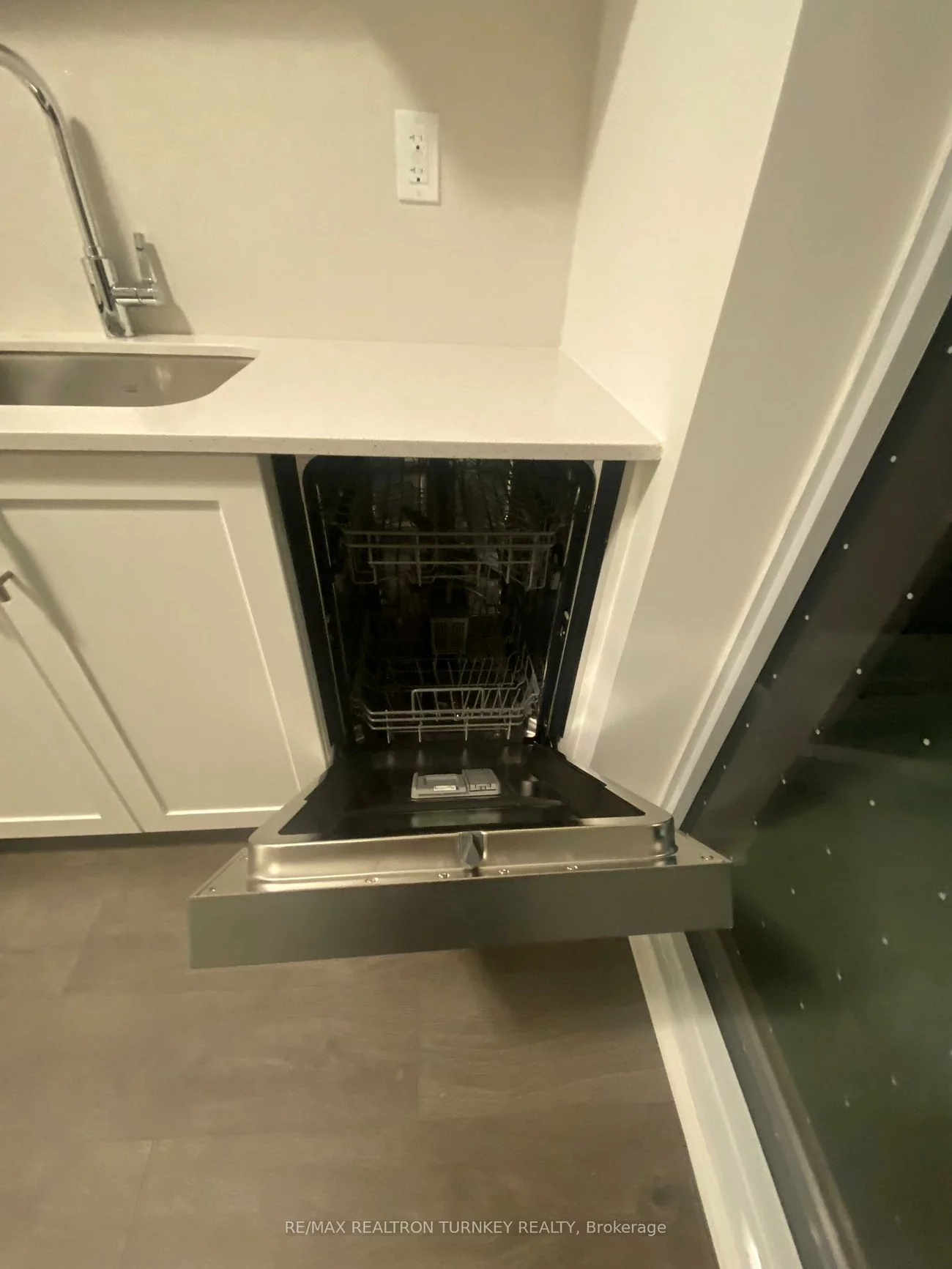 705, Davis, Huron Heights-Leslie Valley, Newmarket