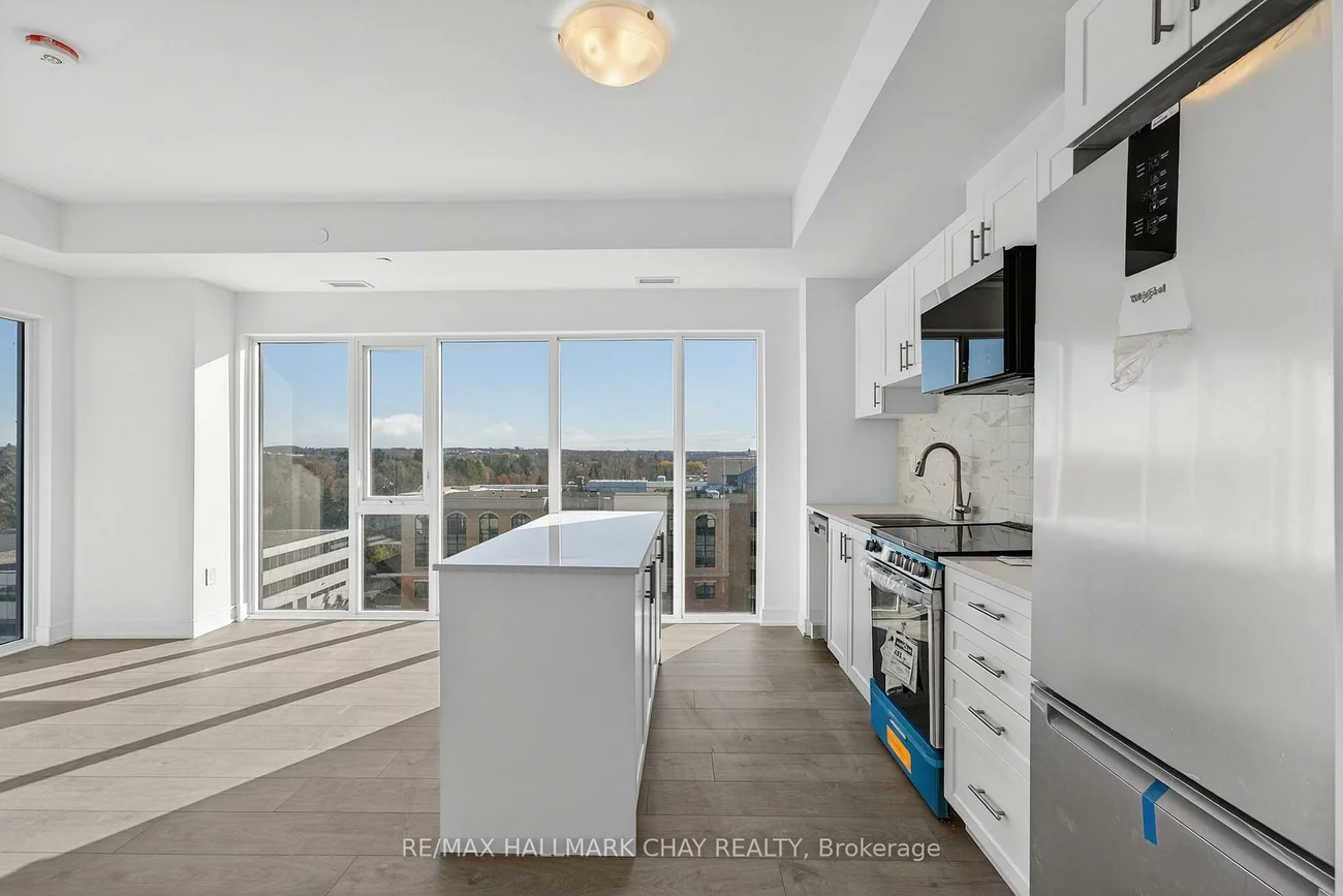 715, Davis, Huron Heights-Leslie Valley, Newmarket