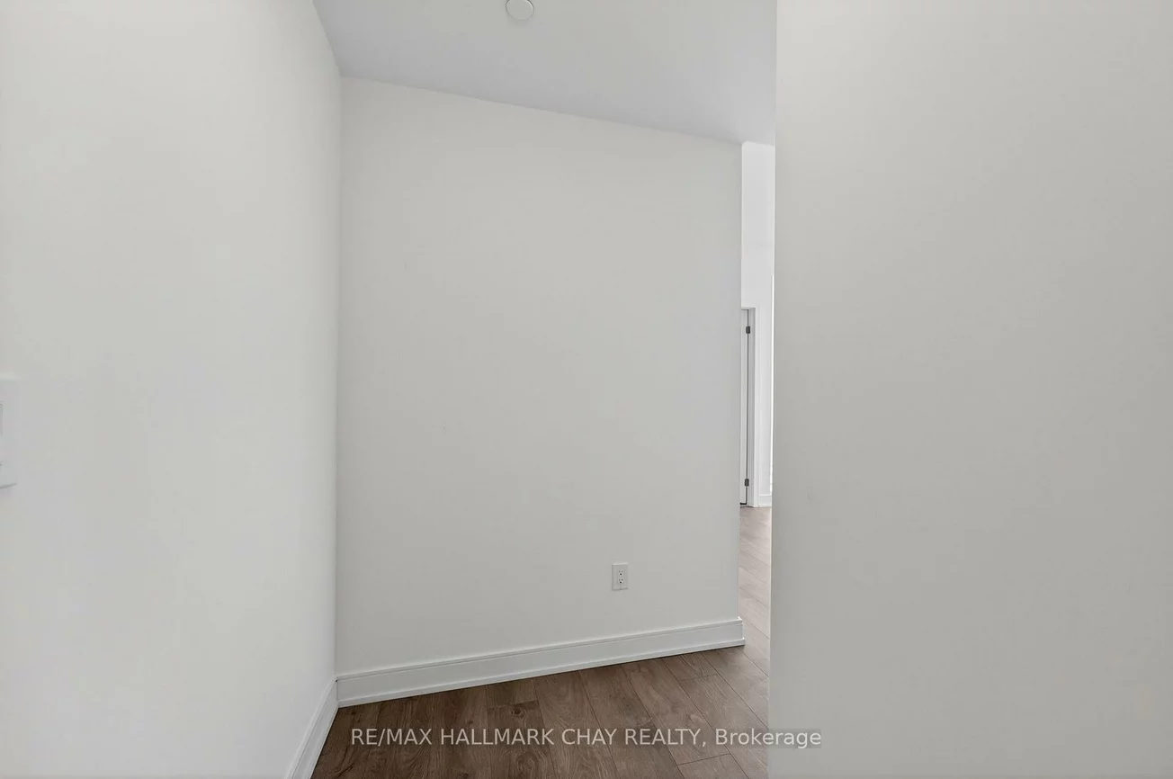 715, Davis, Huron Heights-Leslie Valley, Newmarket