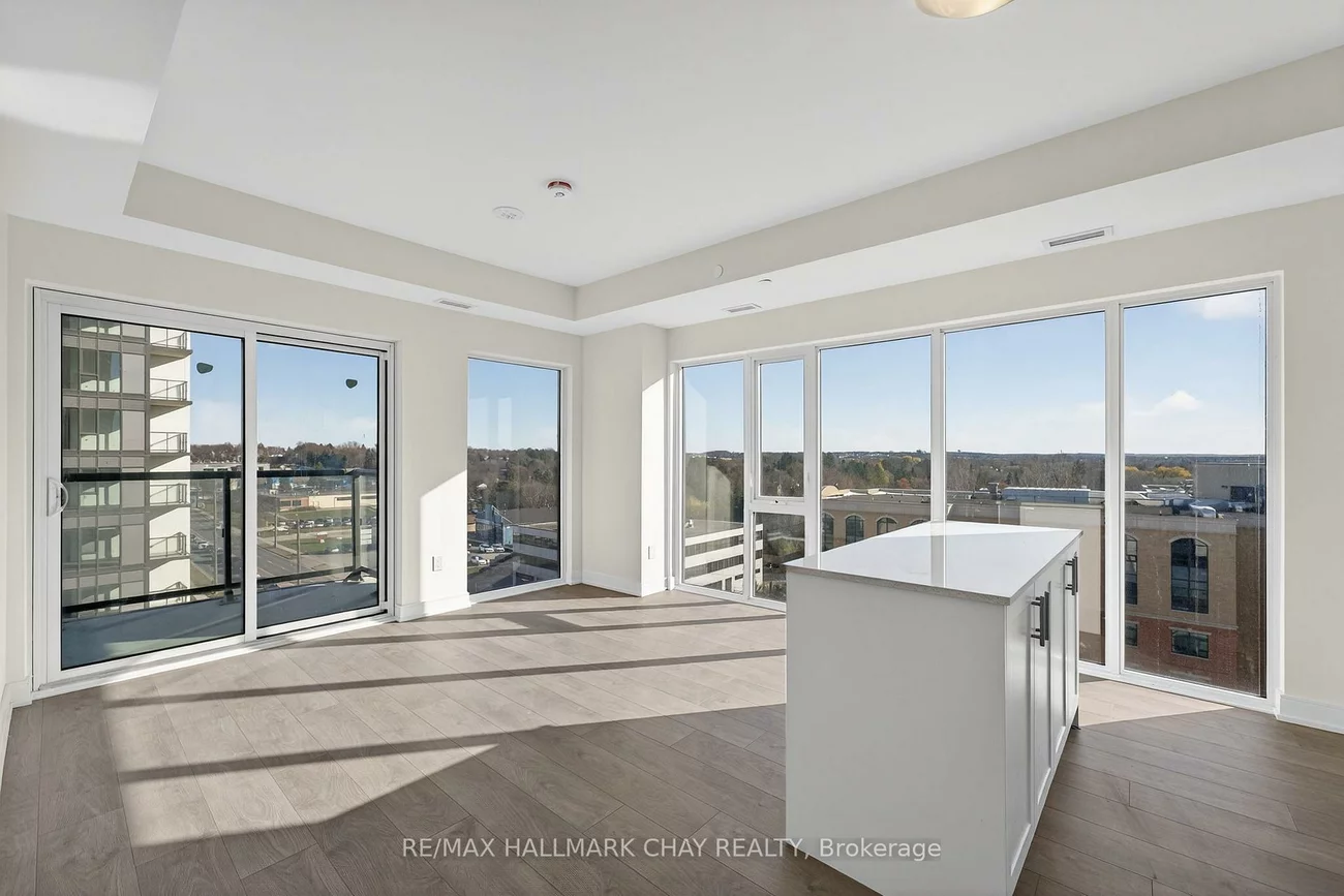 715, Davis, Huron Heights-Leslie Valley, Newmarket